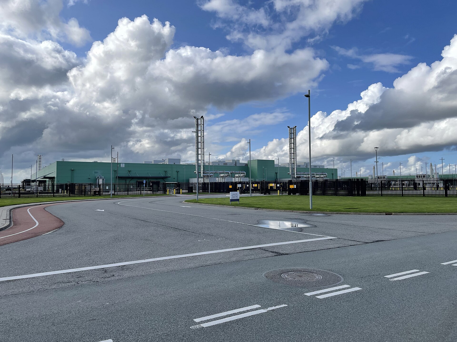 Microsoft data centre building in Middenmeer, Netherlands