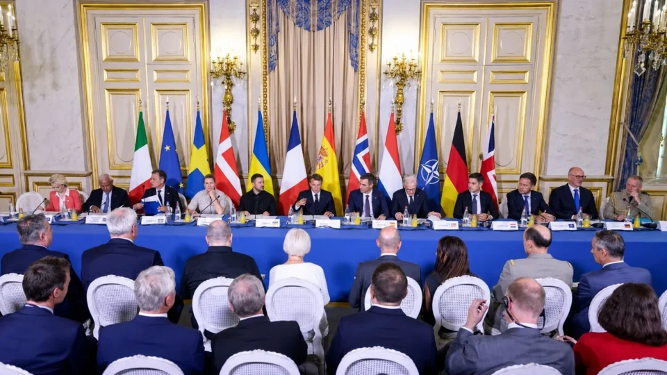 European and allied leaders at high-level security talks in Paris