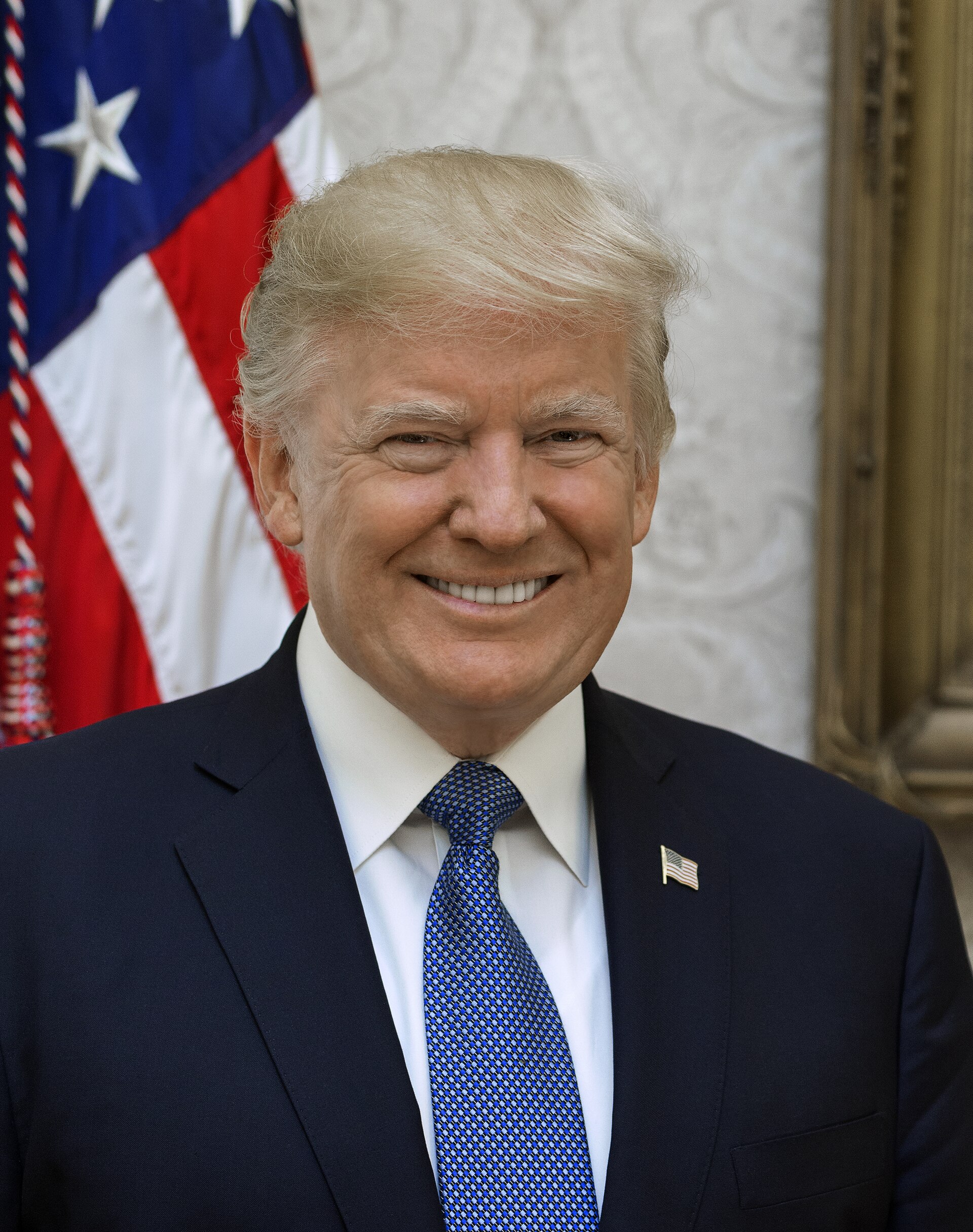 Official 2017 presidential portrait of Donald Trump
