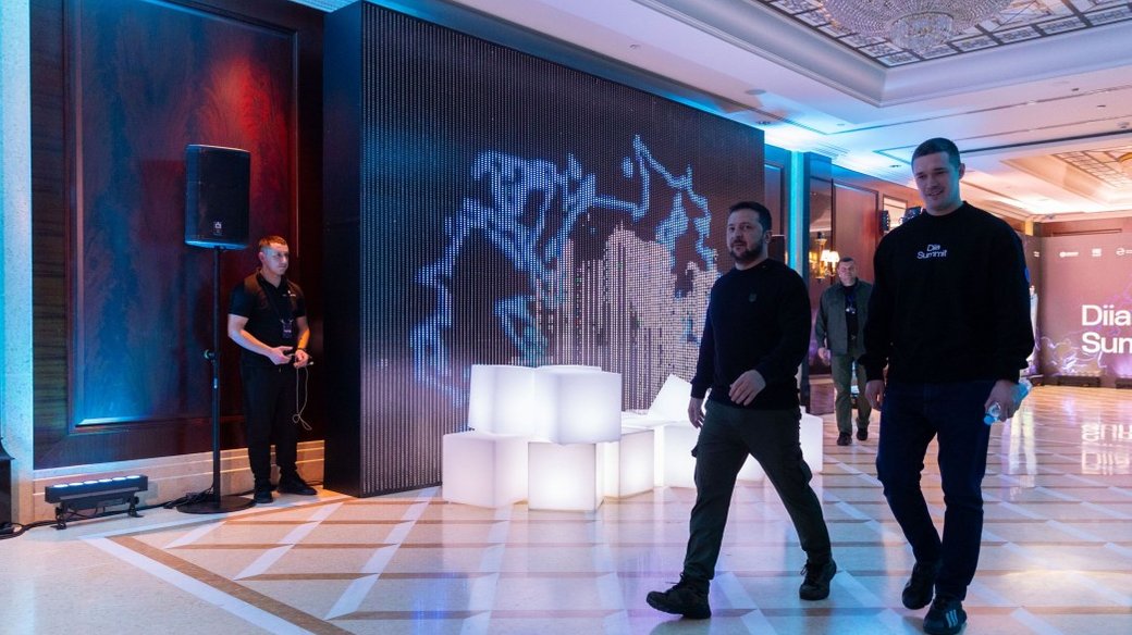 Volodymyr Zelenskyy walking with Mykhailo Fedorov at Diia Summit 2023 in Kyiv