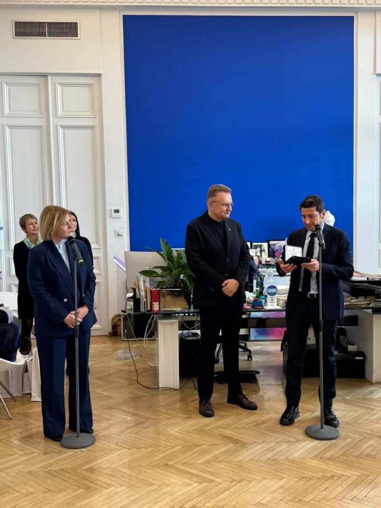 Iryna Podyryako-Bourdelles in Cannes during the meeting between David Lisnard and Andriy Sadovyi, Mayor of Lviv.